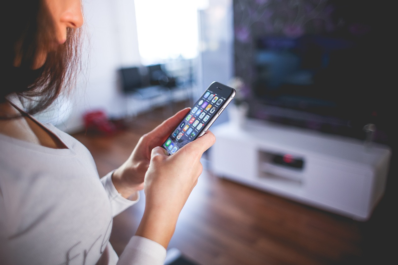 mujer smartphone
