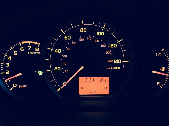 cuadro-coche cuadro-coche-ahorrar-gasolina