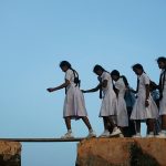 camino-peligroso-escuela-Sri-Lanka