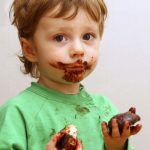mancha-chocolate-nino
