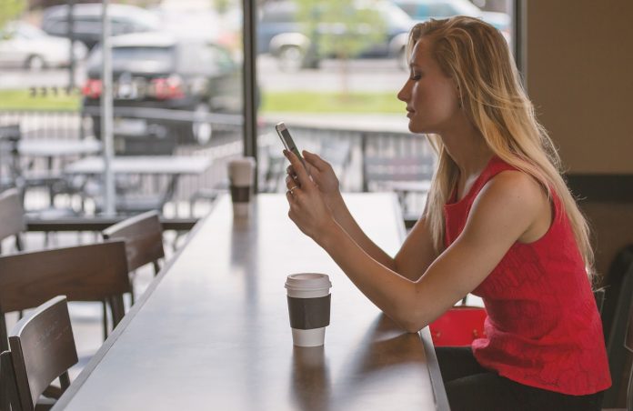 apps-smartphone-dieta-adelgazar-mujer-cafe apps smartphone dieta adelgazar mujer cafe